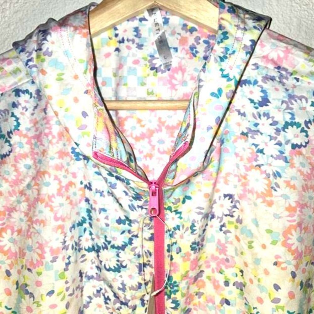 FABLETICS Windbreaker Jacket Hooded Zipper White/Pink Floral Women Large NEW NWT - Picture 9 of 9